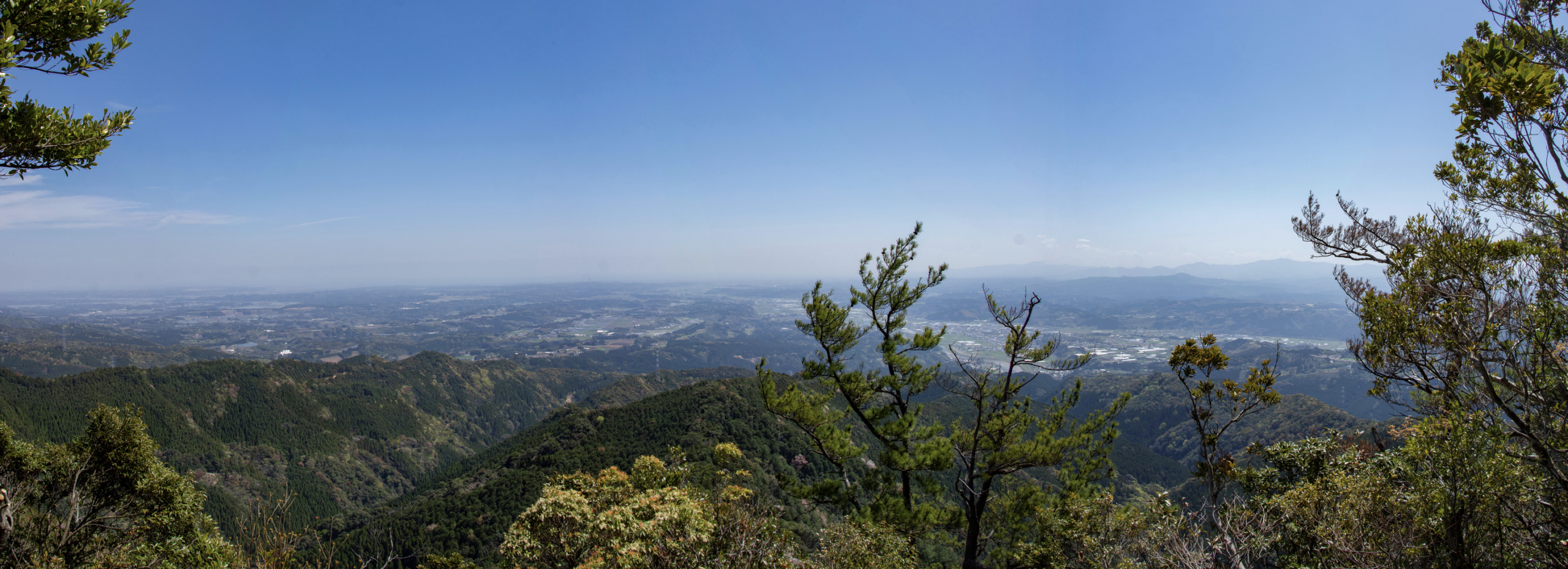 綾岳山頂からの景色